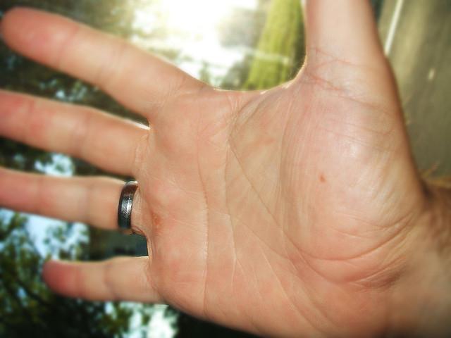 איך palmistry מפרש את משמעות השורות על כף היד שלך